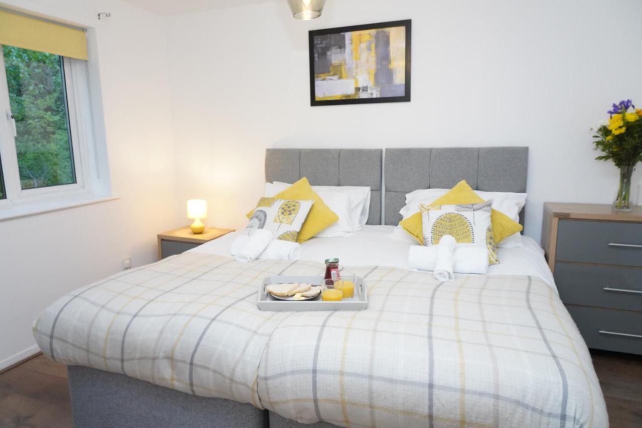2bedrm-4guests-parking-nearstation Appartement Londres